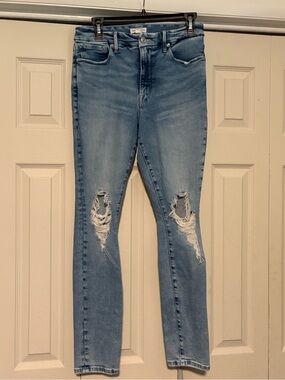 Good American Distressed Skinny Jeans | Light Wash High Rise Stretch Denim